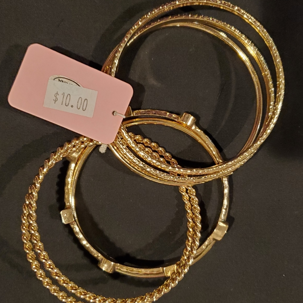 Gold Bracelet - 7 bracelets ❤️ together